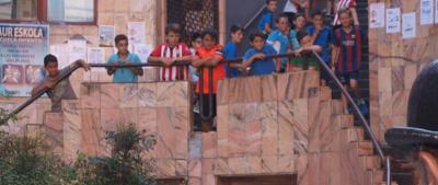 Buruhandiak_Huyendo-del-cabezudo_1