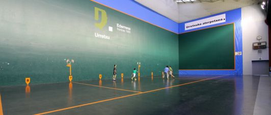 Frontón Ederrena